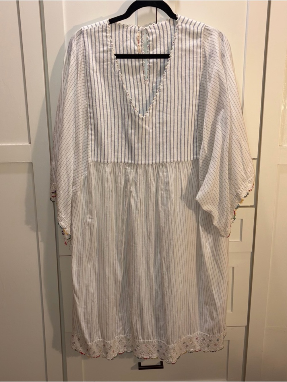 Péro White Pinstripe Cotton Boho Dress with Lace Trim Logenlok 100% cotton L